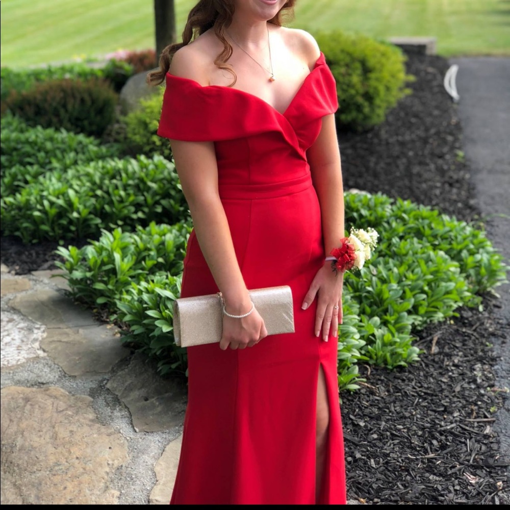 Elegant Red Dress with Slit